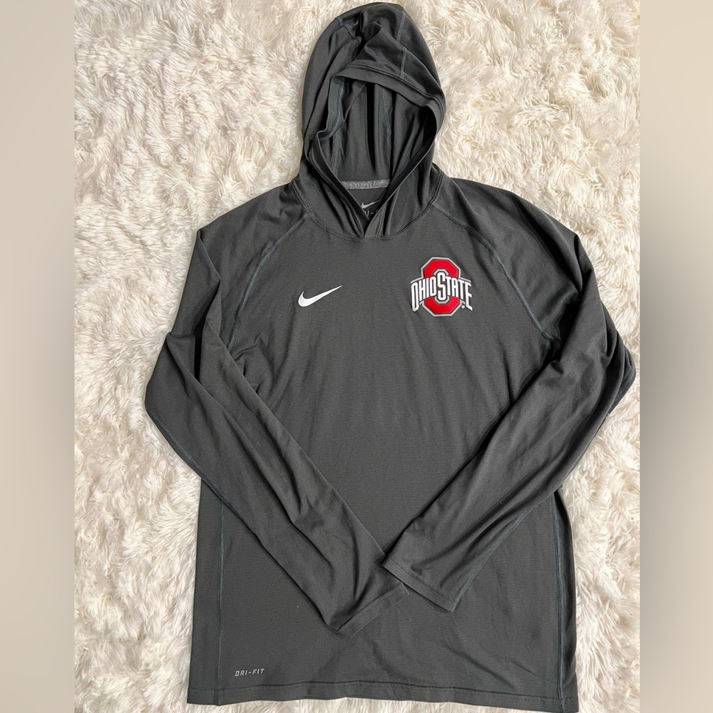 COPY - OSU Dri-fit Pullover - Size Large ❤️🤍 great condition!
